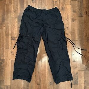 Abercrombie & Fitch Women’s Black Cargo Pants